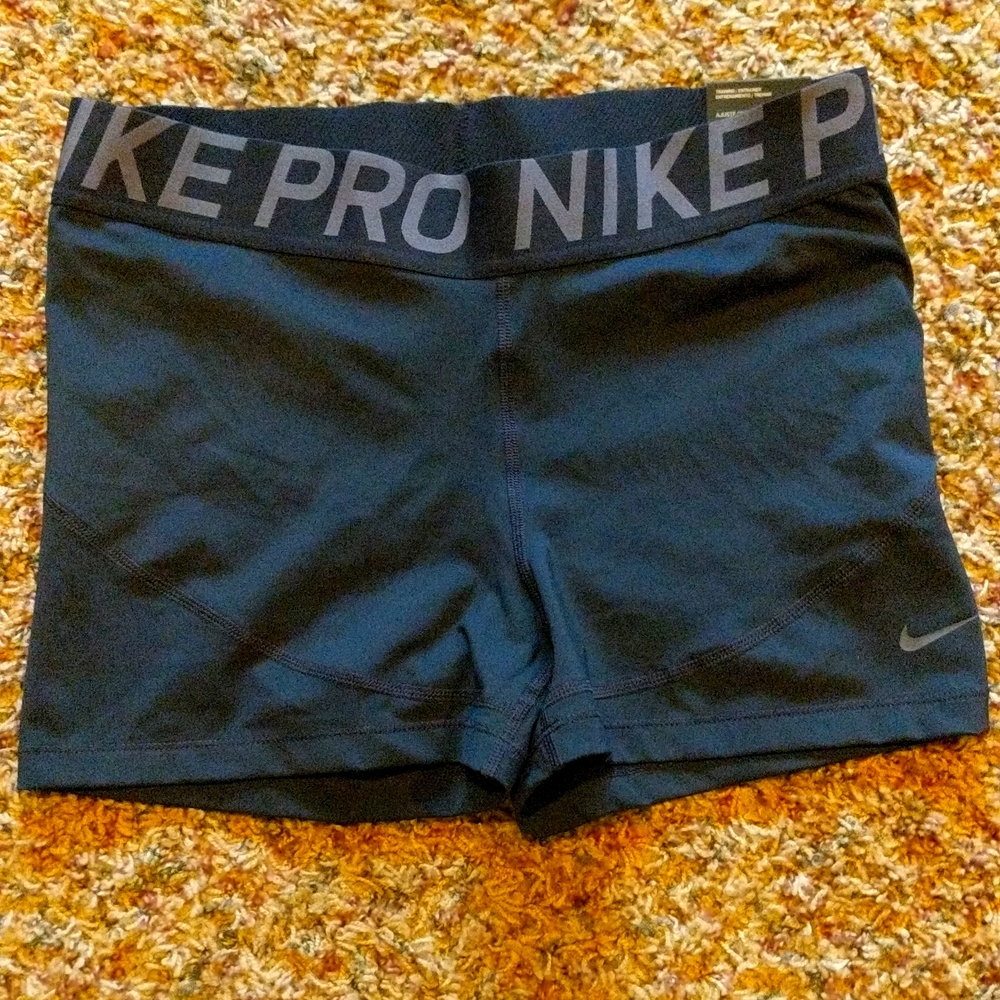Nike Pro Tight Fit Shorts, Size XL, Black with Gray accents.